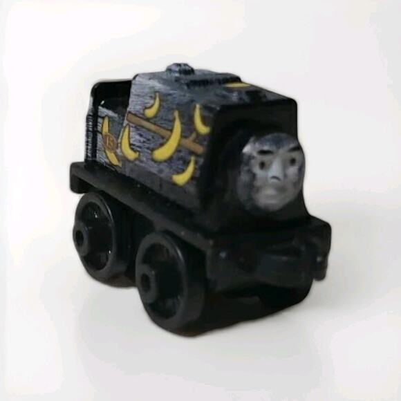 Thomas & Friends Minis Creatures Samson (Gorilla) – Banana-Theme – 2016 Series - Picture 2 of 6